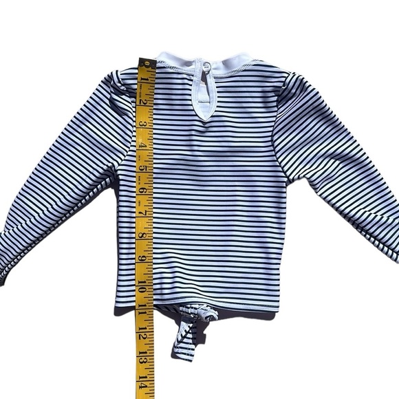 NWT Snapper Rock Rashguard Top
Long Sleeve Navy White stripe 3-6 months UPF 50+ - Picture 4 of 7